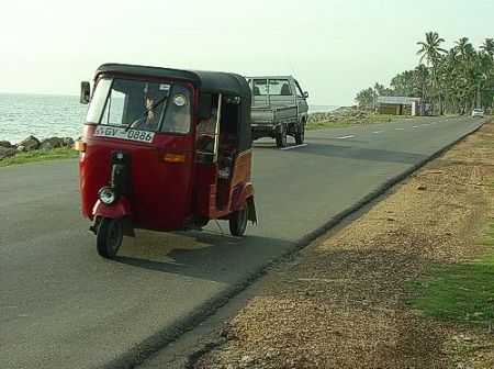 Такси тук-тук на Шри-Ланке